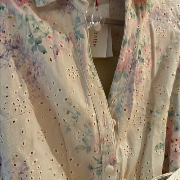 SOLITAIRE FLORAL EYELET BELTED SHIRT DRESS - Picture 2 of 4